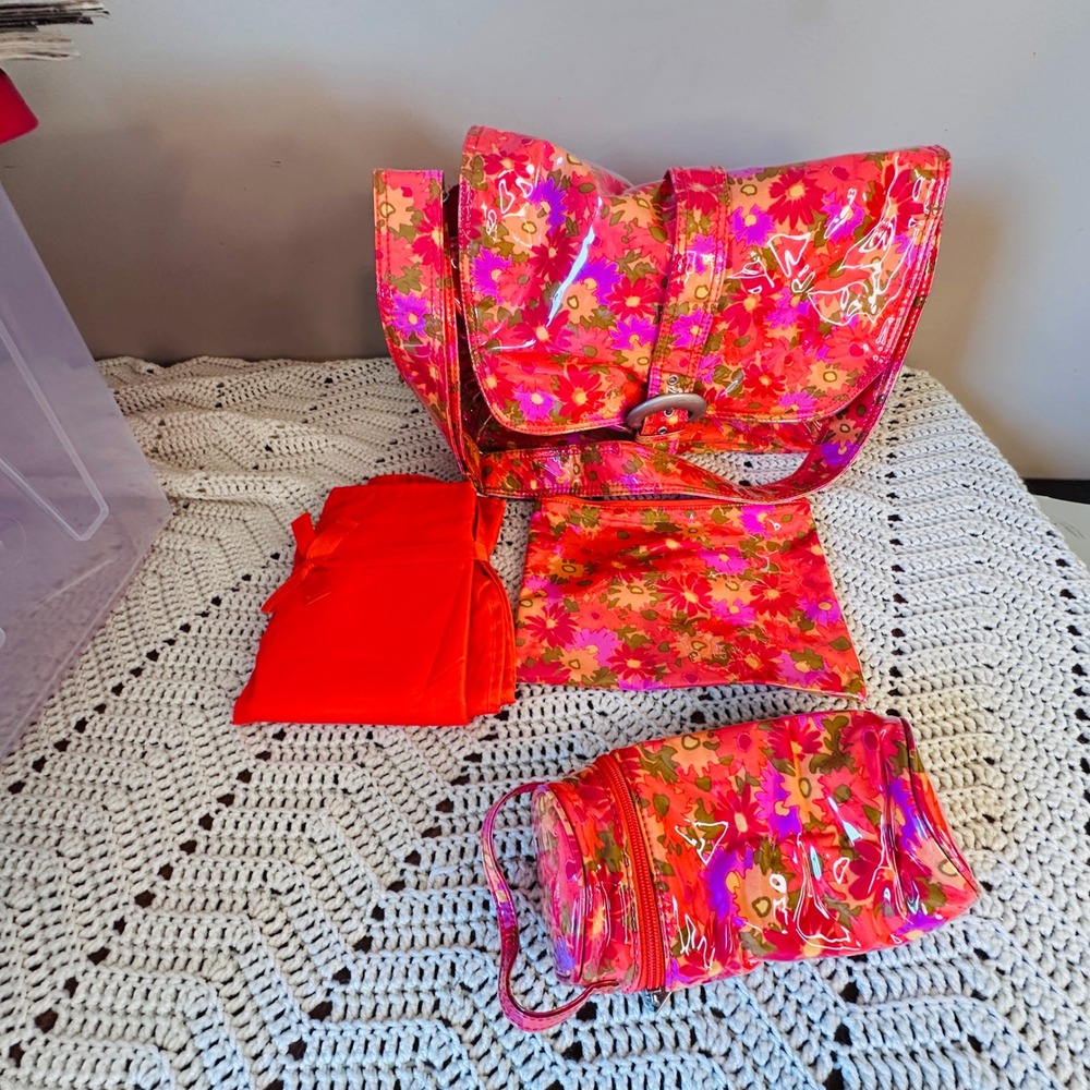 Floral Vinyl‎ Diaper Bag Set Messenger Pouch Changing Pad Pink Orange Retro 4pc